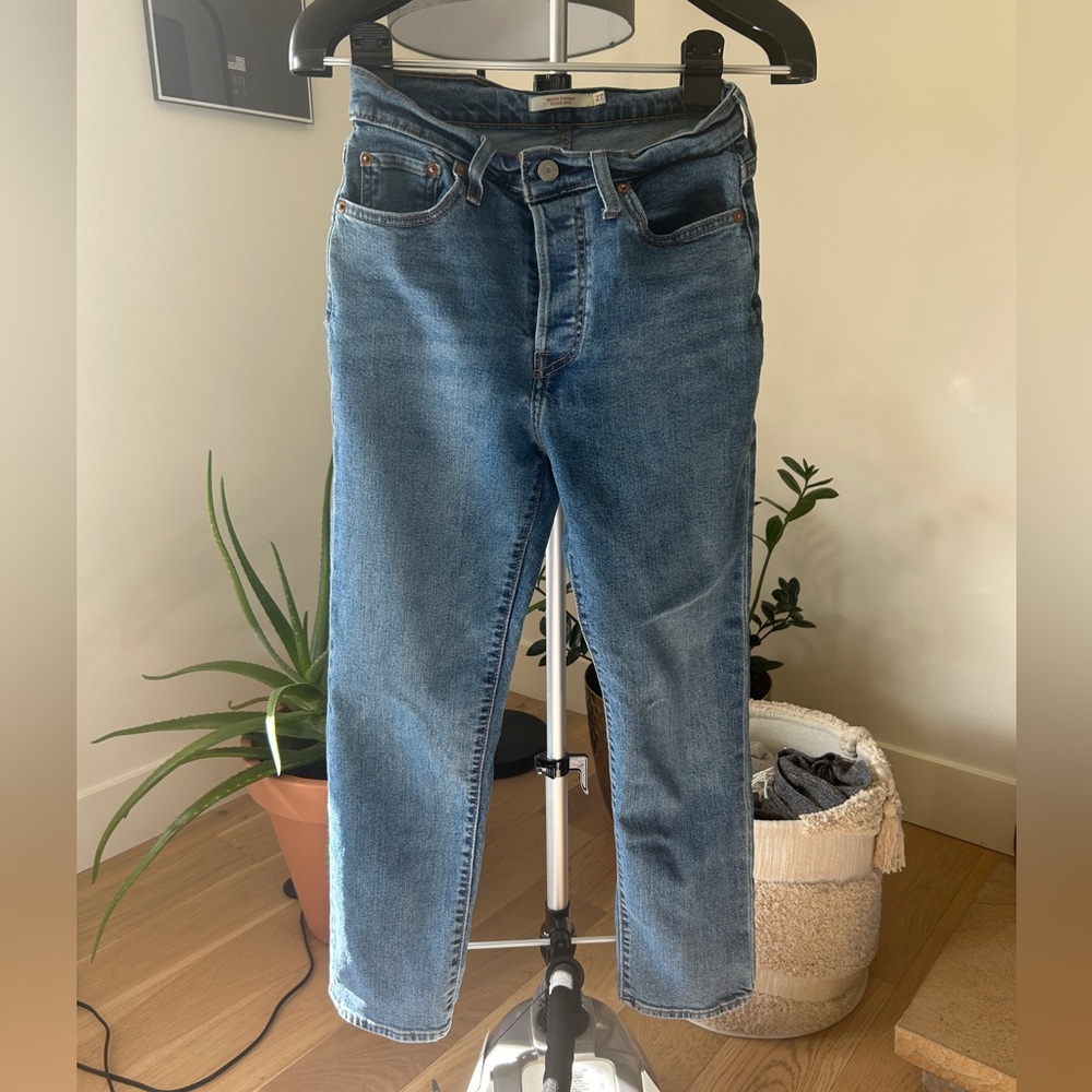 Levi’s Wedgie Straight Leg